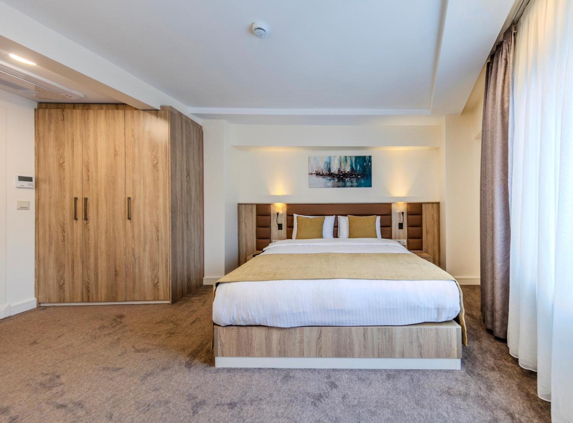 Roys Hotel & Suites Provincia di Provincia di Istanbul Esterno foto